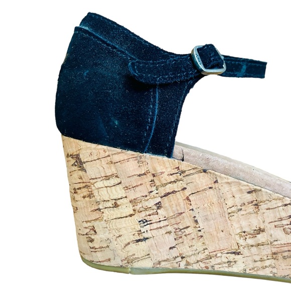 Toms Black Suede Lattice Front Cork Wedge Sandal Ankle Strap Women's Size 8.5 - Picture 2 of 10